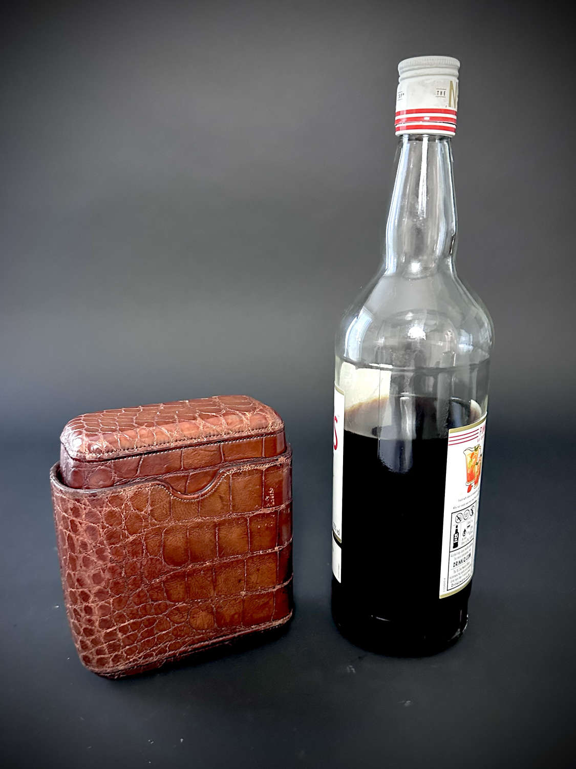 A large Edwardian travelling cigar wallet